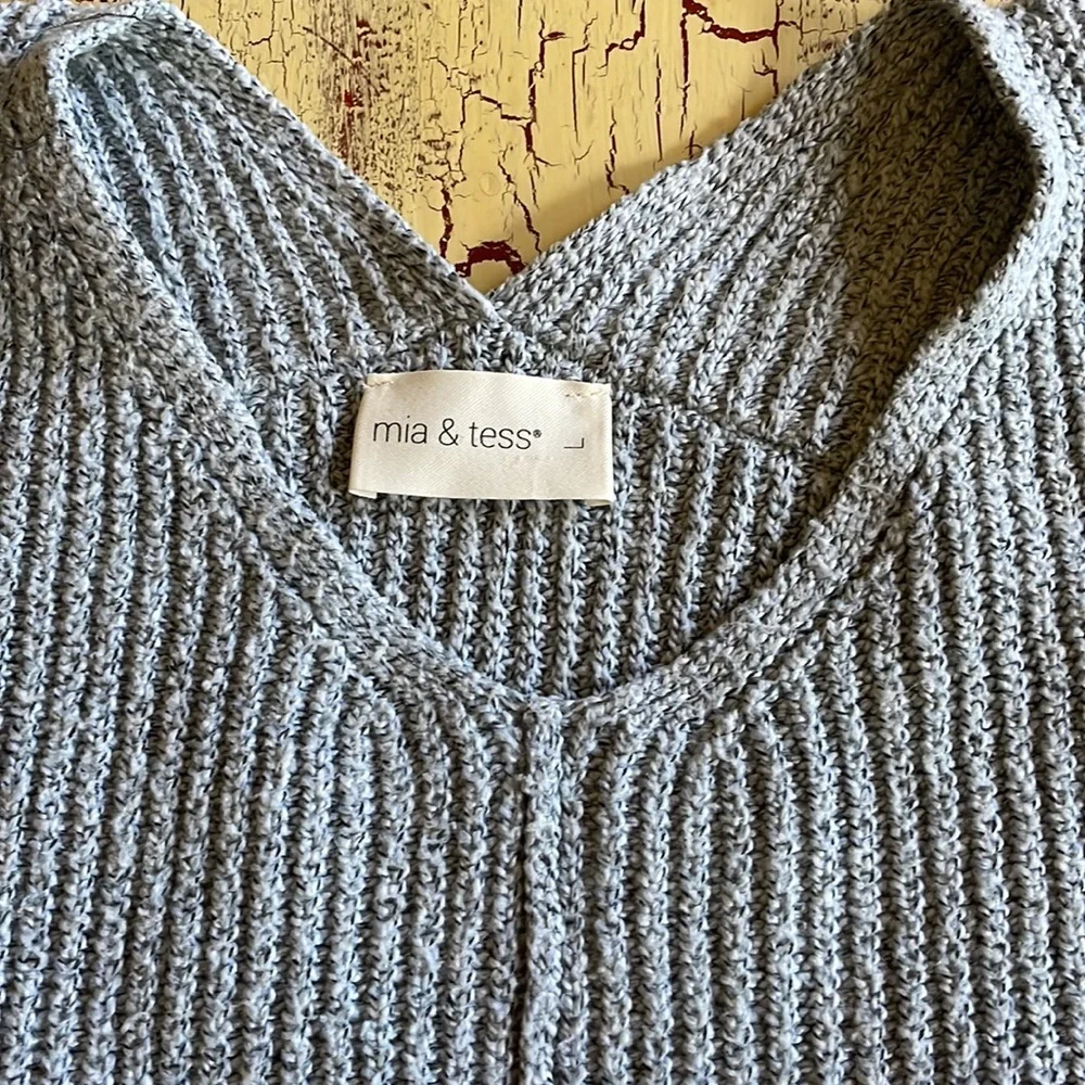 Size Large cozy boxy sweater - Picture 2 of 7
